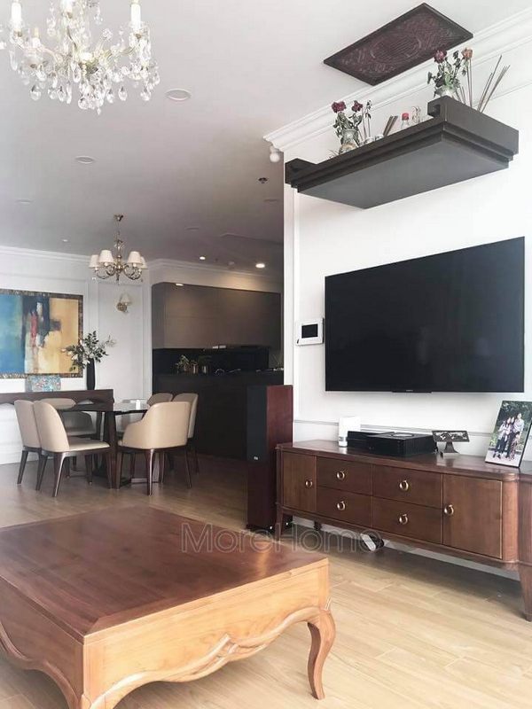 Hình ảnh sản phẩm thi công thực tế bàn trà phòng khách bằng gỗ óc chó nhập khẩu đẹp, cao cấp tại chung cư Vinhomes Gardenia Mỹ Đình Hà Nội